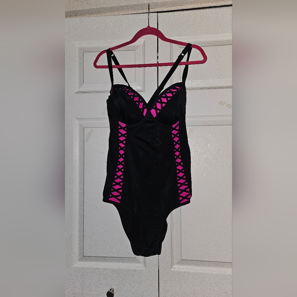 Torrid Size 2 Black and Pink Swimsuit